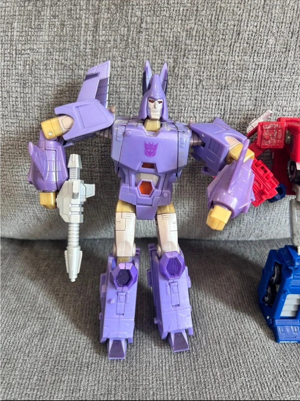 Transformers Kingdom Cyclonus And Optimus Prime